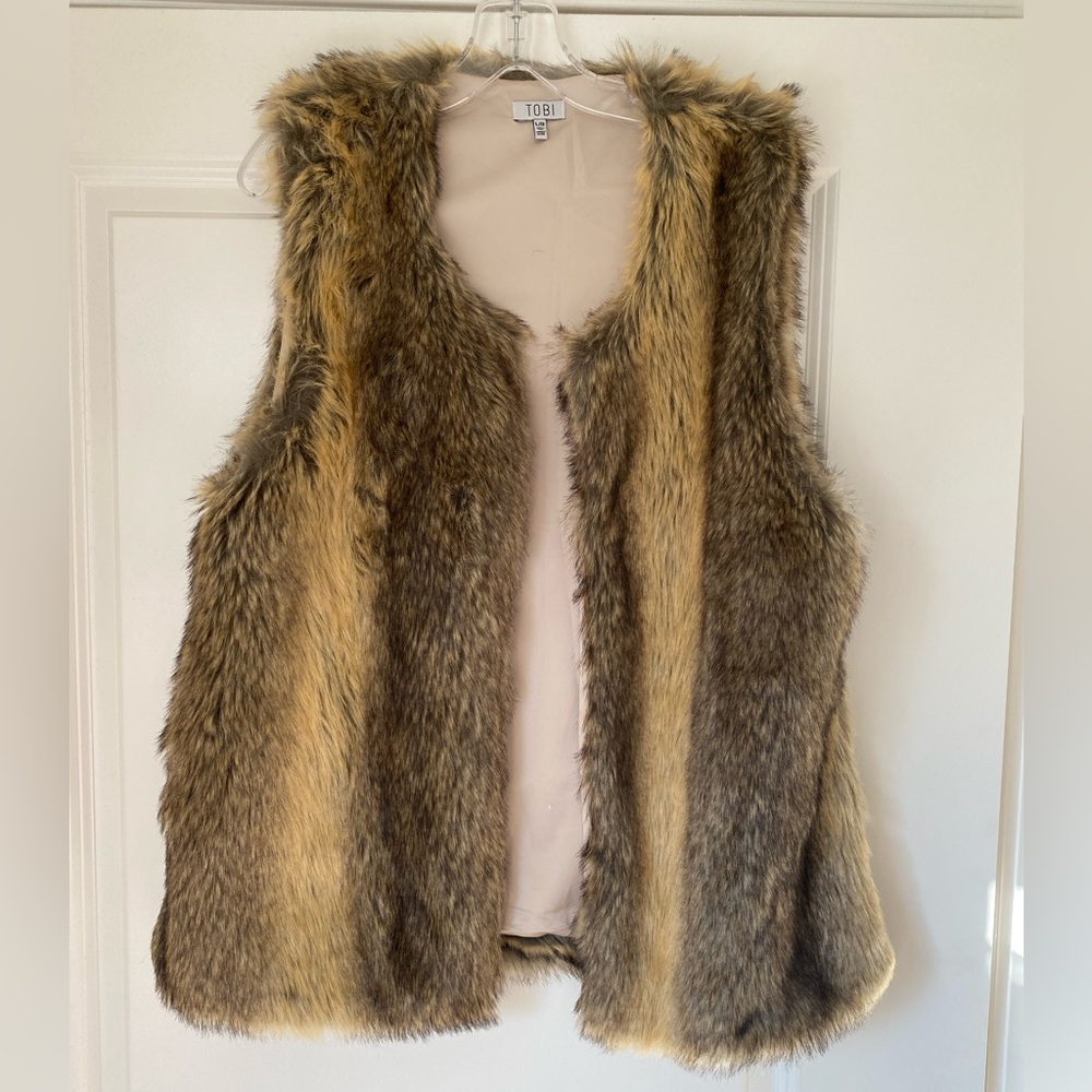 Toni Faux Fur Vest